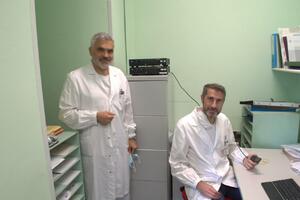 L’associazione “Amici di Serena” dona un impianto di amplificazione e un sistema di filodiffusione all’oncologia di Massa Carrara