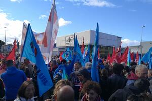 Delegazione dem allo sciopero dei cavatori a Carrara