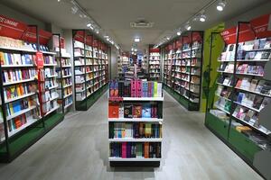 Un nuovo Mondadori store apre a Marina di Carrara