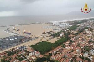 Italia Nostra getta ombre sul nuovo piano regolatore per il porto di Carrara: “Non si scherza col fuoco ma con l’acqua”