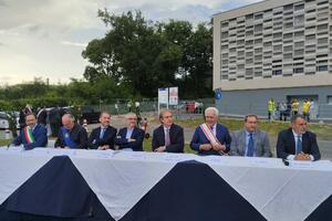 Giornata storica per l&#039;Opa: Andrea Bocelli e Marco Tardelli inaugurano la nuova sala operatoria 