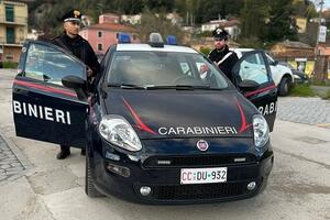 Scatta l’allarme notturno in una pizzeria di Aulla: ladro arrestato dai carabinieri