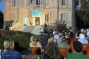Marina di Massa: dal 27 al 30 giugno torna Lungomare da leggere a Villa Cuturi