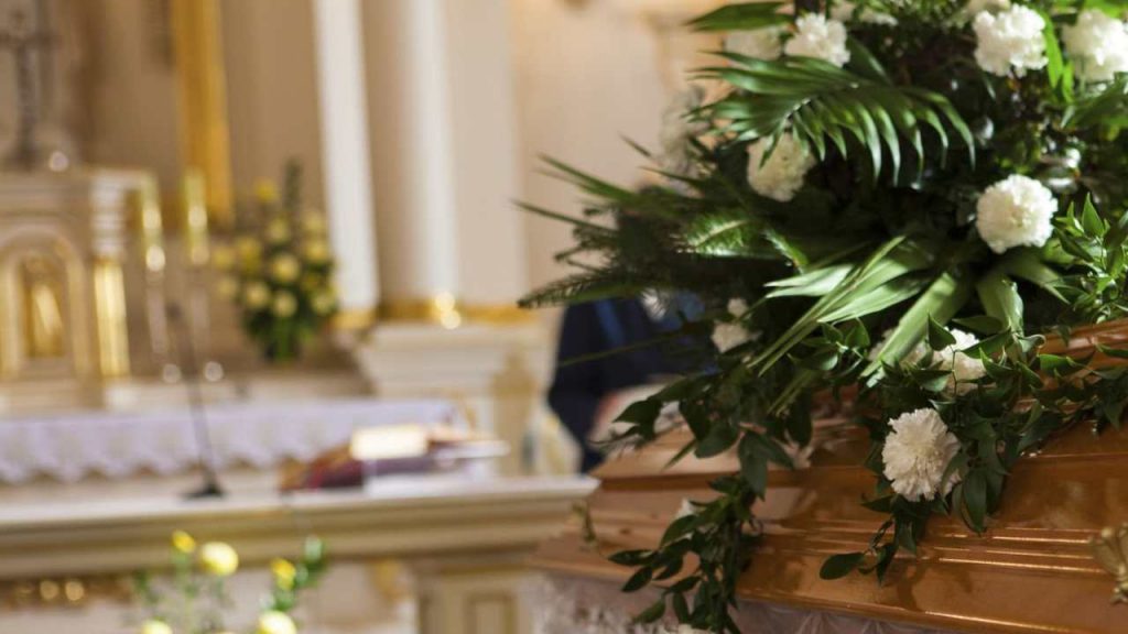 Funerale - Lagazzettadimassaecarrara.it