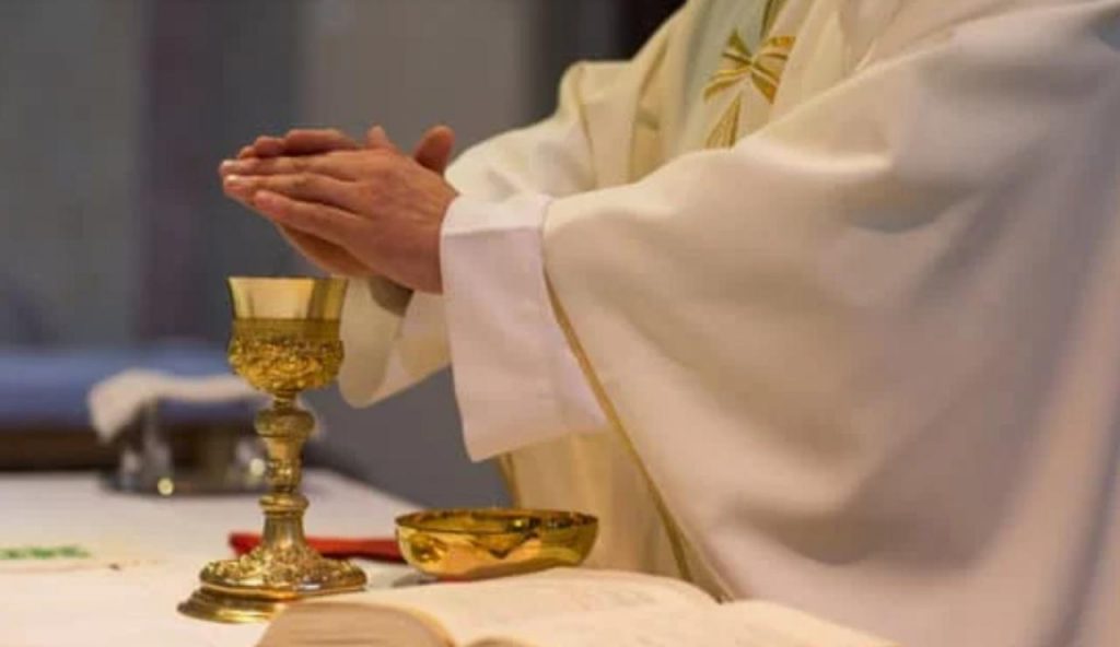 Sacerdote stipendio