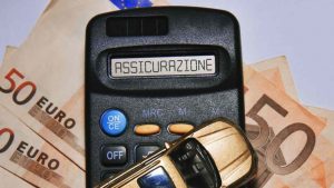 Assicurazione auto - Lagazzettadimassaecarrara.it